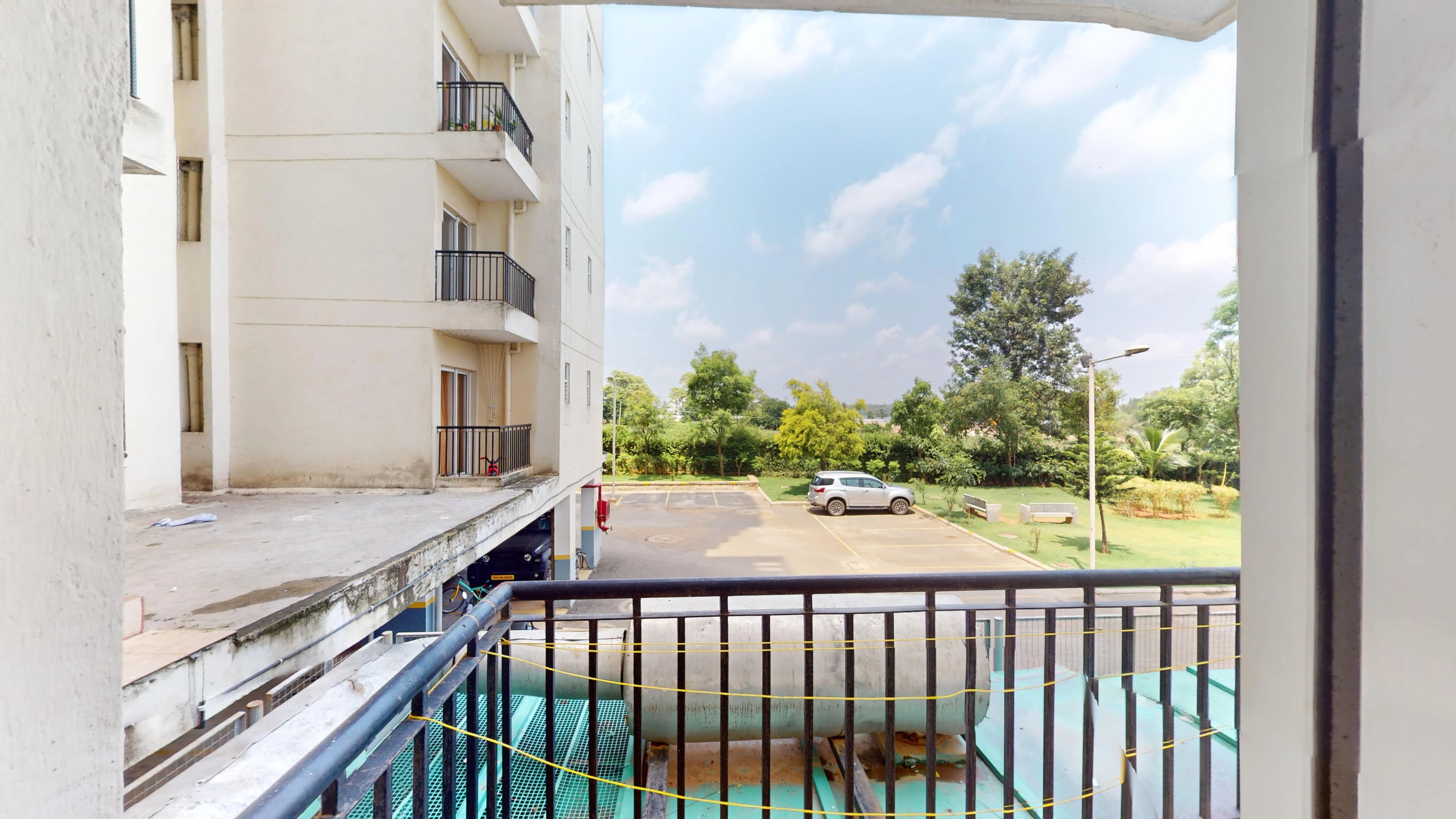 M-Block-2BHK-DLF-Woodland-Heights-06032024_201323.jpg