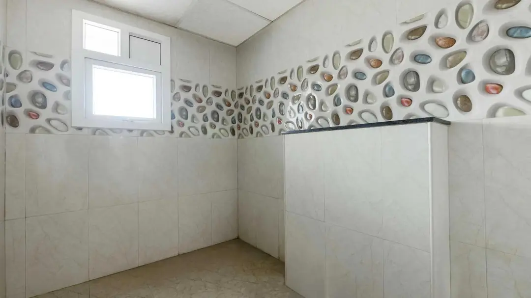 Bathroom-1.jpg
