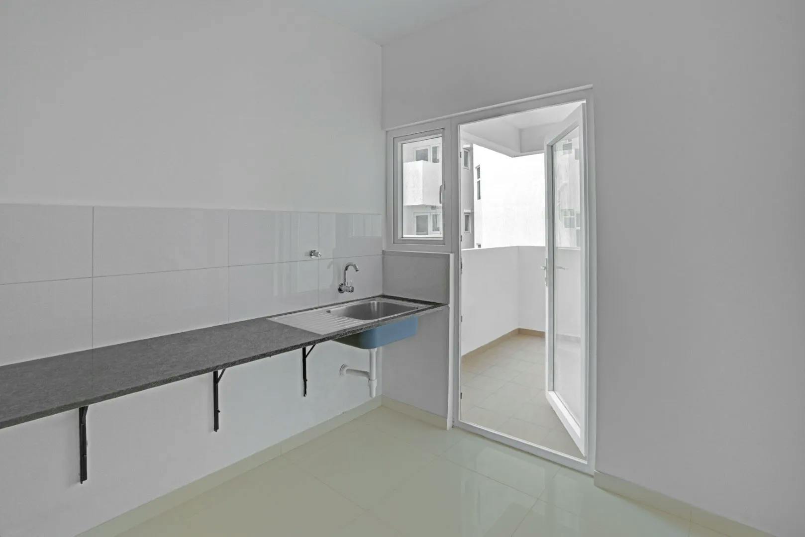 Kitchen-2.jpg