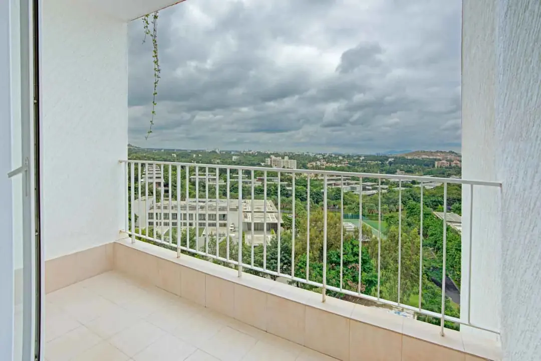 Balcony-1.jpg