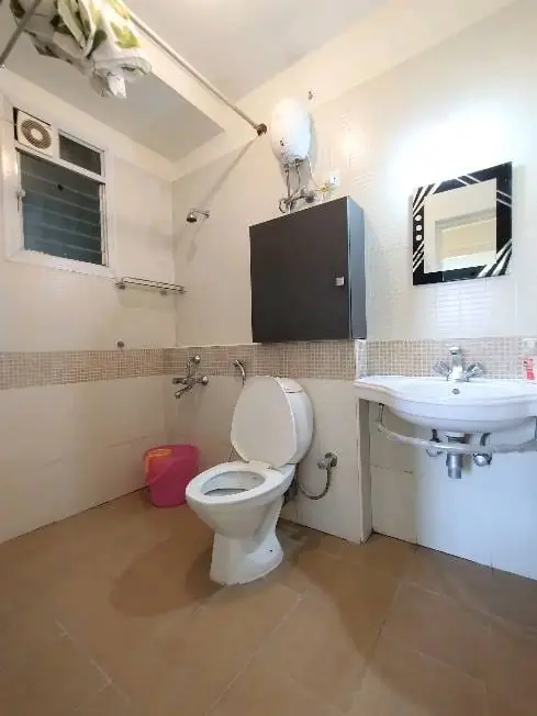 WhatsApp Image 2024-03-29 at 10.27.46 PM (1).jpeg